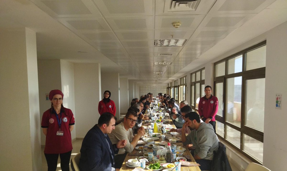 SuphiOner's tweet photo. Çukurova klinikleri eğitim toplantısı çerçevesinde Ortopedi ve Travmatoloji  Ana bilim dalının akademik personel ve hocalarını, kurumumuzun yemekhanesinde öğle yemeğinde misafir edildi.@ahpehlivan53 @AdemKoca46 @BaykalBasdemir @ilhnyildirim @byergin01 @AyturGezer @MersinMEM https://t.co/VmMjBj9v7p