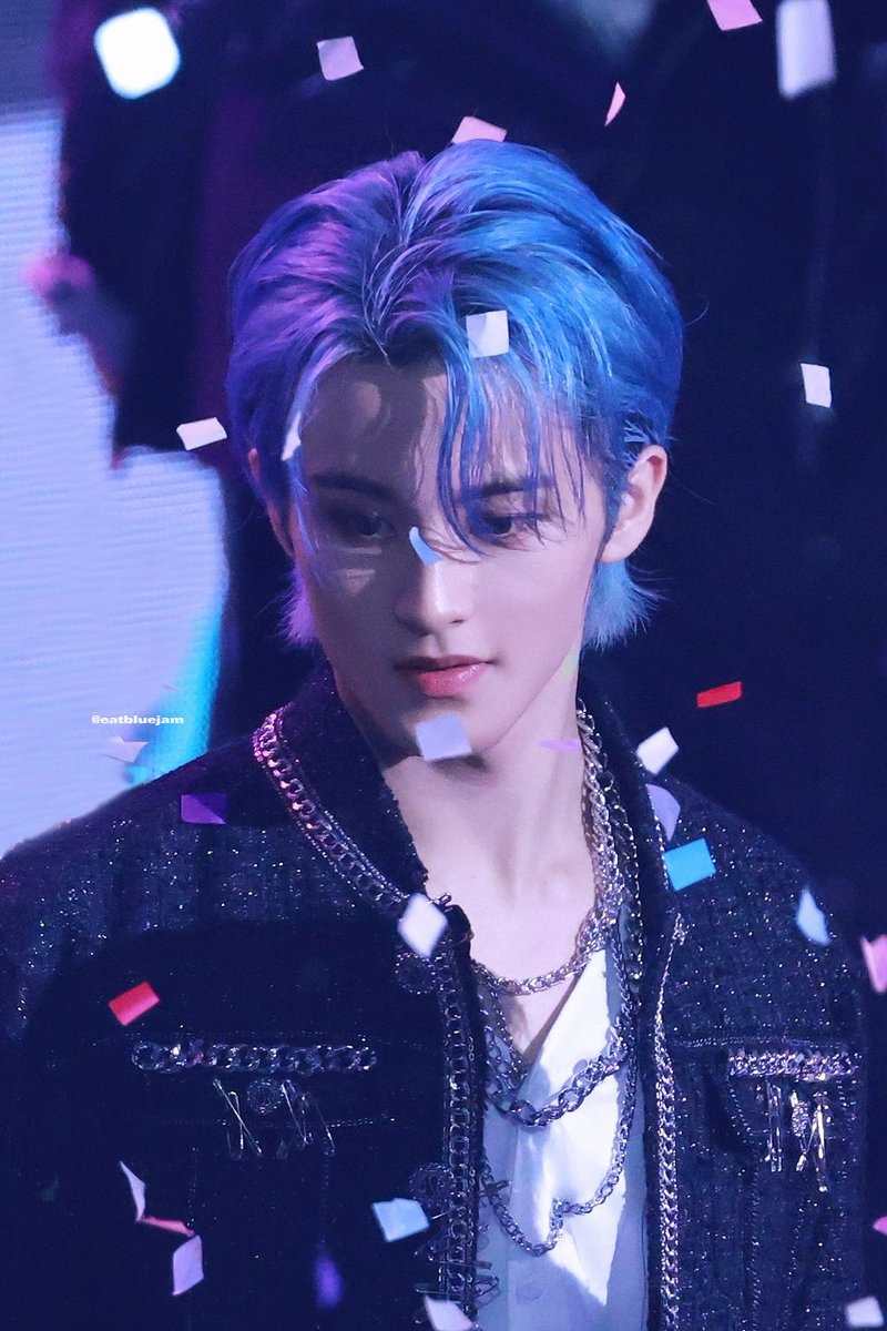 eatbluejam's tweet photo. 221216 KBS
pls look at his pretty face🤲🏻

#마크 #MARK #MARKLEE 
#NCT #NCT127 https://t.co/q854RKTGQp