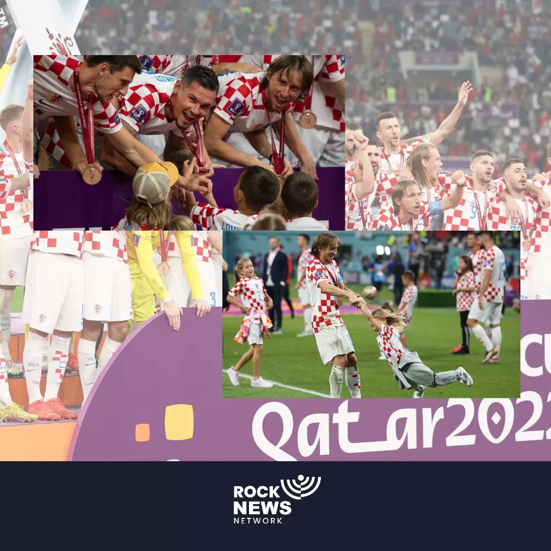 rocknewsnetwork's tweet photo. Kroasia menjadi juara 3 Piala Dunia 2022. Mereka merebut status setelah menaklukkan Maroko 2-1 di Khalifa International Stadium, Sabtu (17/12/2022) malam WIB. 
Josko Gvardiol (‘7) dan Mislav Orsic (’42) tampil sebagai pencetak gol kemenangan bagi Kroasia.
#kroasia #maroko https://t.co/yG2VjXCycT