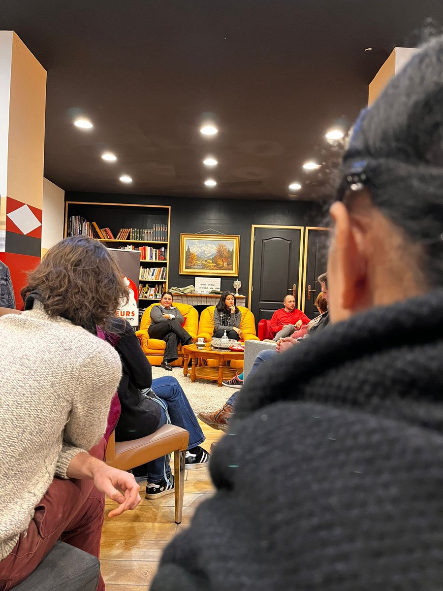 BaptisteMenard's tweet photo. 🗣️Dernier Débat de 2022 pour @LueursRep autour de la question si importante &amp; centrale de #Europe 🇪🇺
🙏Grand merci à nos intervenants @MargauxRouchet &amp; @theo_verdier ainsi qu’à @SarahHaddi pour l’animation
✊Nous sommes de plus en plus nombreux &amp; déjà plein de projets pour 2023 ! https://t.co/fAeCYOmW9m