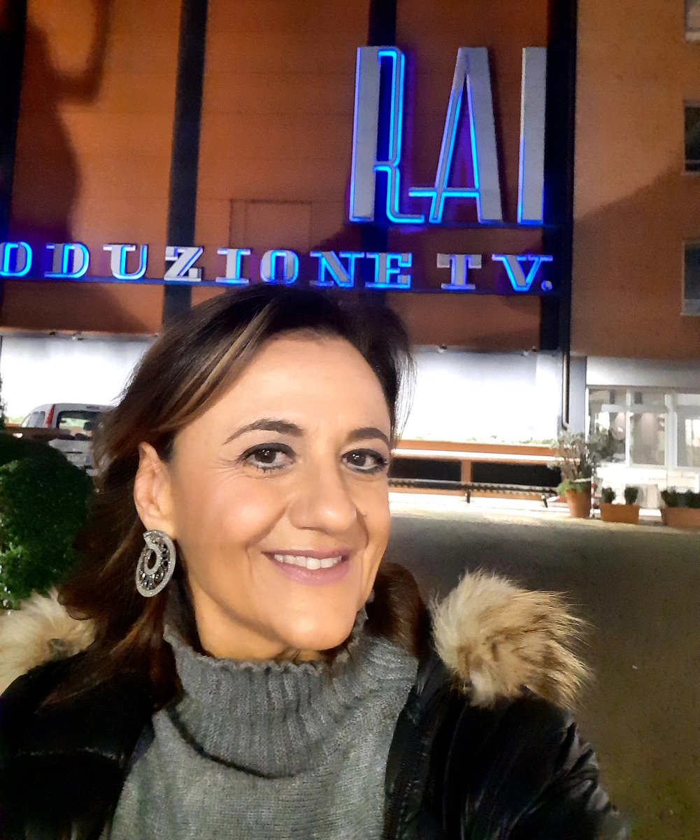 silviacastronov's tweet photo. @1MattInFamiglia @RaiUno oggi il buon giorno arriva da #UNOMATTINAinFAMIGLIA #Rai1 Intervista con la meravigliosa #MonicaSatta su #sicurezzagiocattoli #giochisicuri #bambini #espertodiritticonsumatori #liberaprofessione #collaborazioni @KonsumerItalia @fabripre #Grazie https://t.co/UayHBdy7Ue