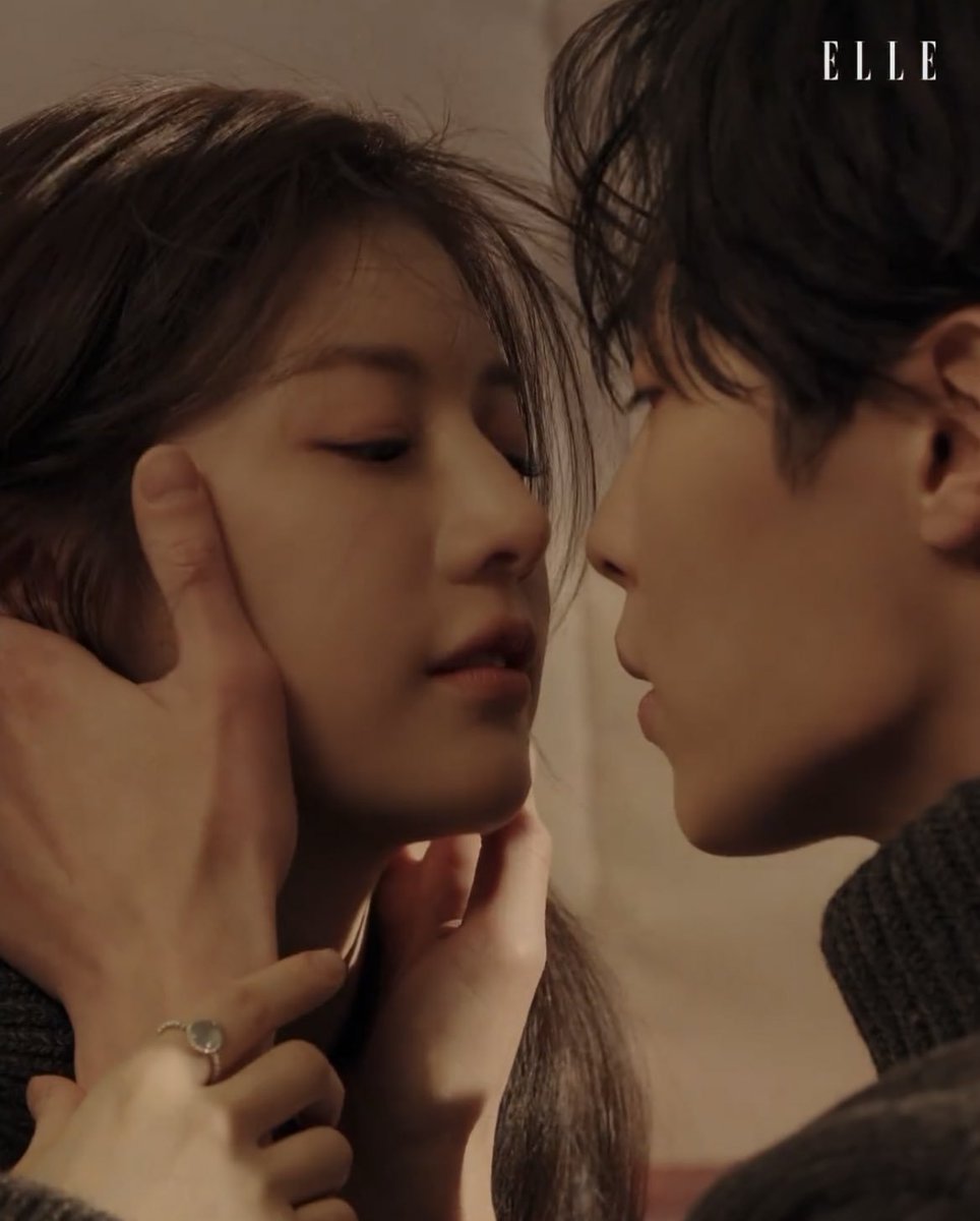 Kdrama Diary On Twitter His Hands On Her Face And Her Eyes On His