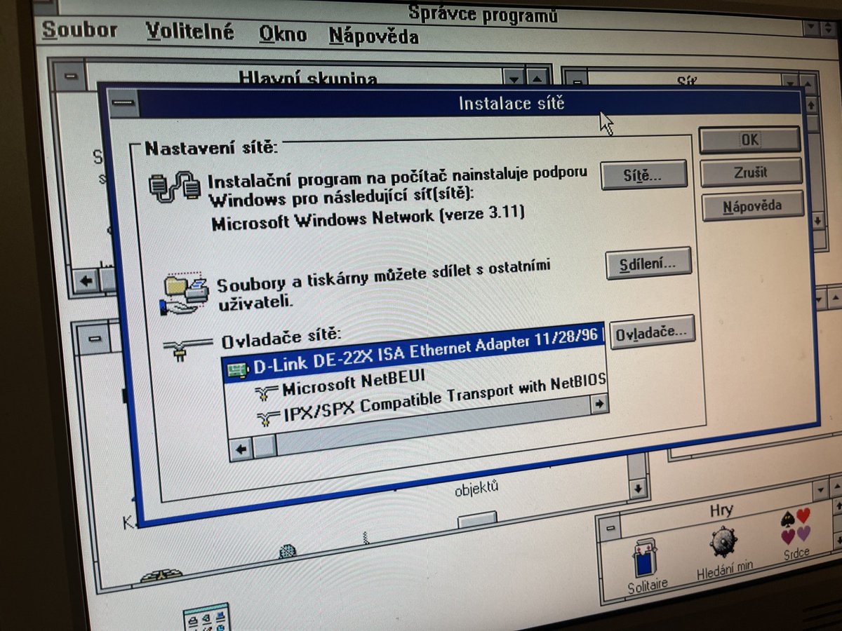 VejvyCZ's tweet photo. Sestava s Win 3.11 je po HW stránce v podstatě také hotová, nyní to bude hlavně o uchycení mechanik HDD apod...
#oldcomputers
#Pentium1
#Windows3x https://t.co/lyJ0QzpNUl