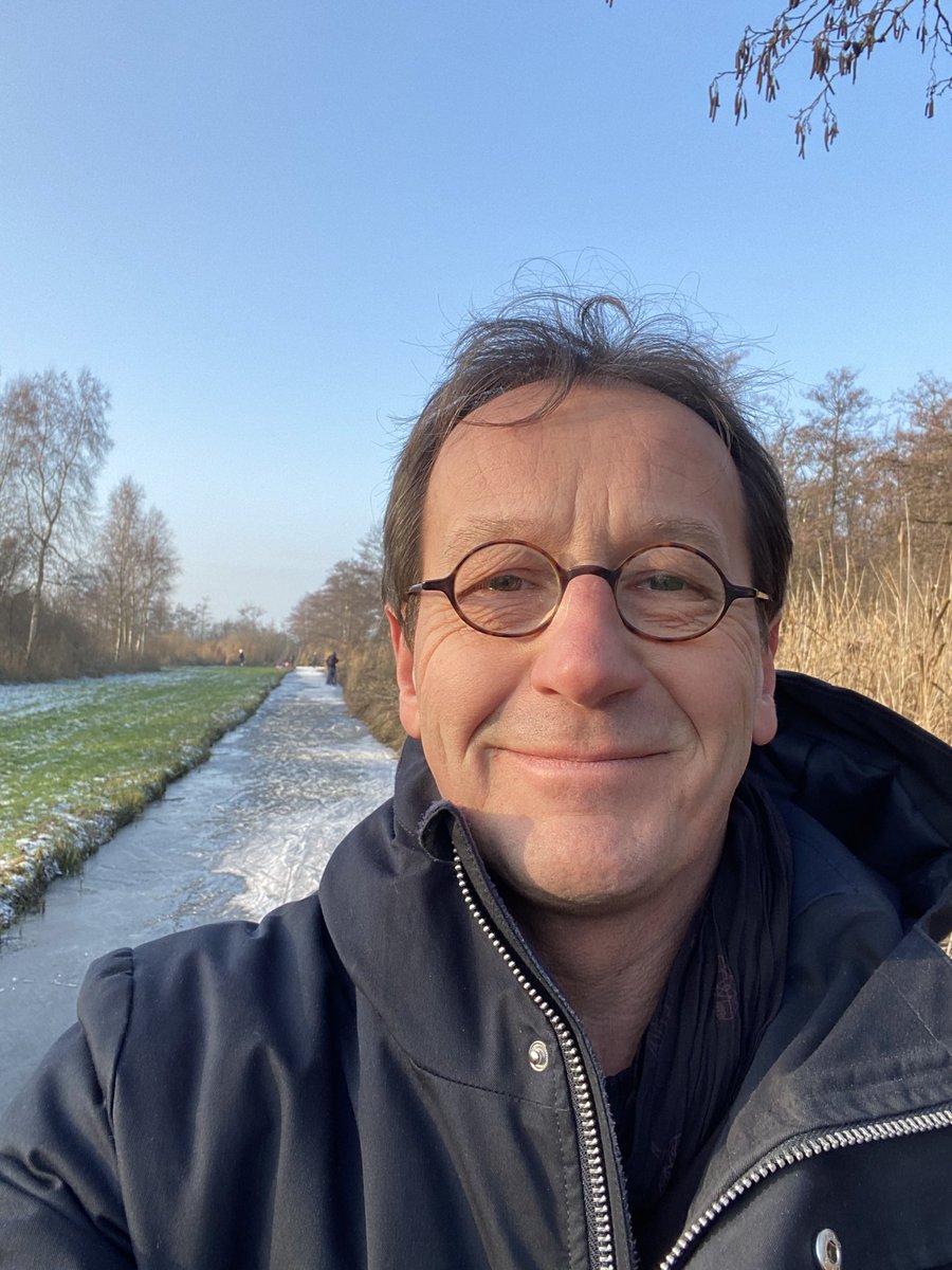 gerhin's tweet image. Schaatsten op de Ankeveense plassen