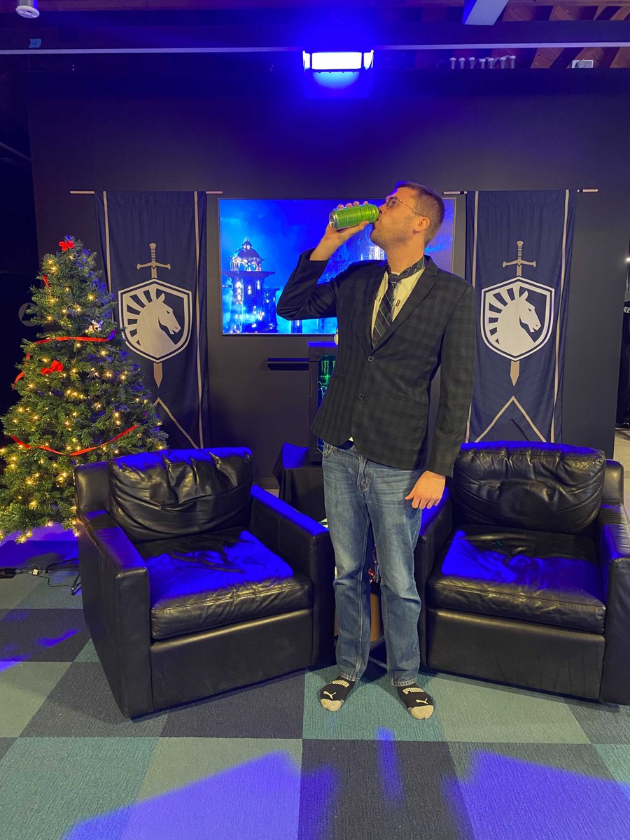 LimitKams tweet picture