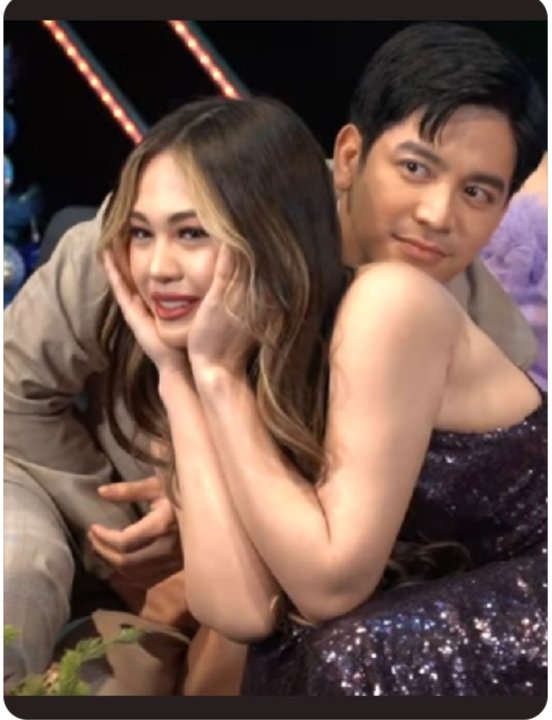 SalvieShe's tweet photo. Bahala kayong magbardagulan basta JOSHNELLA pa rn ang uwi may Elias at Emma #emias https://t.co/dw9YsRI2oT