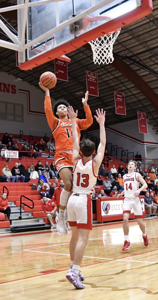 XLSarge's tweet photo. ⁦@LPSlicerBball⁩ a 63-46 winner over Knox tonight… ⁦@SlicerNation⁩ fans can read ⁦@JP8185⁩ story in the ⁦@HeraldDispatch1⁩ https://t.co/aI9K6H08lW