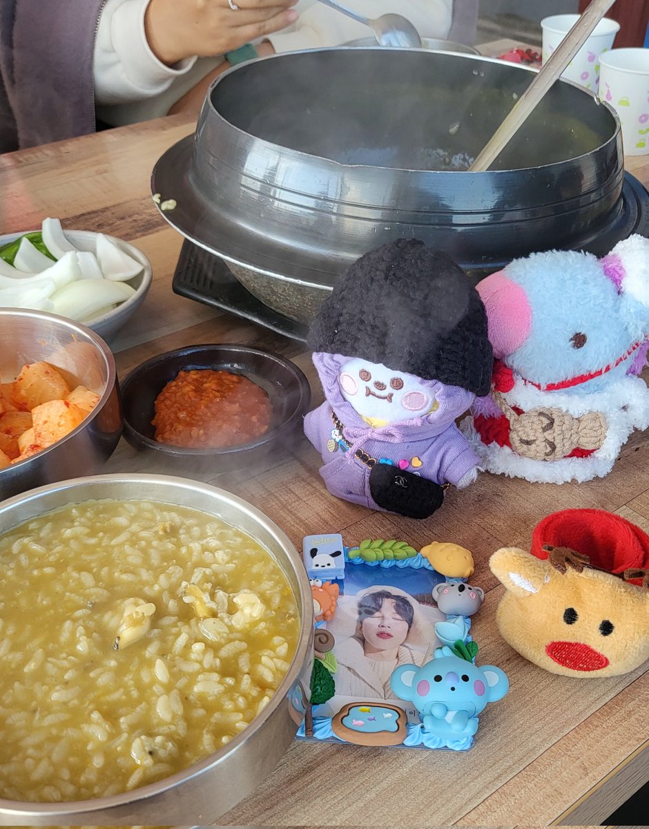 sereny_7's tweet photo. 아침으로 연화리서 
전복죽먹고 ㅁㄱ
주문번호 13💛💜 https://t.co/vSBSK1J31w