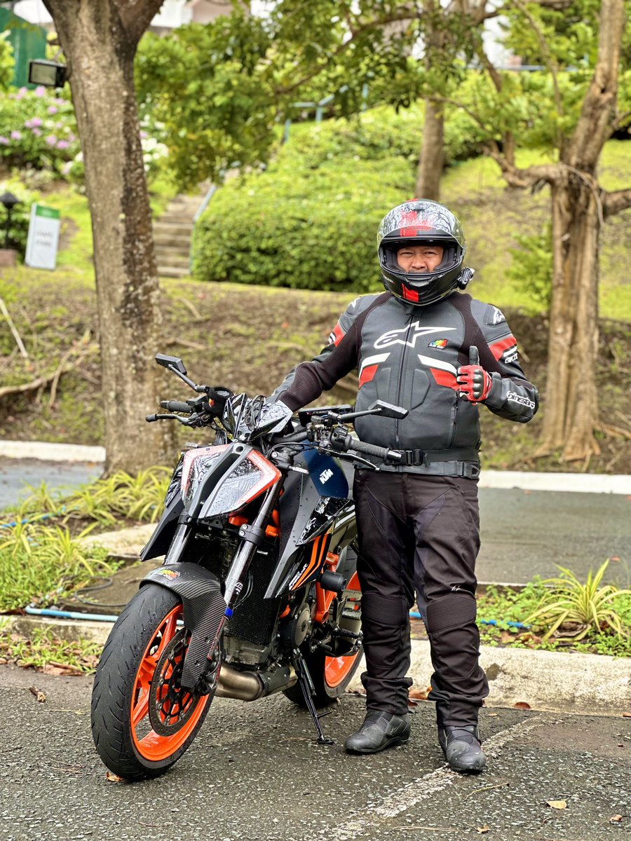 jvejercito's tweet photo. Riding is an escape for me…
Always a pleasure riding with my Club200 brothers!
#jvisthegoodone
#alpinestarsph
#alpinestarsphilippines
#ktmphilippines https://t.co/OxmCeYlqnZ