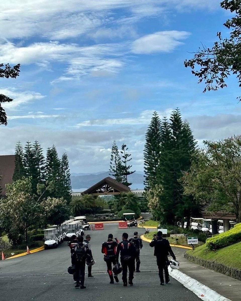 jvejercito's tweet photo. Riding is an escape for me…
Always a pleasure riding with my Club200 brothers!
#jvisthegoodone
#alpinestarsph
#alpinestarsphilippines
#ktmphilippines https://t.co/OxmCeYlqnZ