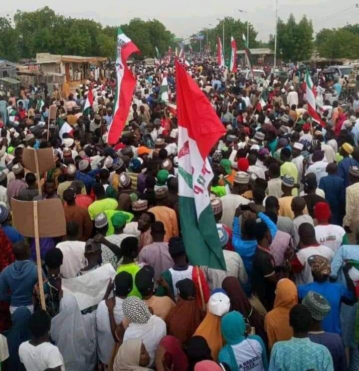 MSLAMID0's tweet image. We commend the youths and people of Jahun LG who organized a solidarity march for the PDP. Thank you 🙏!
-------------------
#GobeTaAllahCe
©Santurakin Dutse