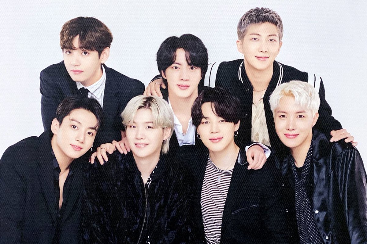 BTSSpotifyPeru's tweet photo. Spotify Charts 🇵🇪 — Daily Top Songs (16/12):

#50. Dreamers — 43,533(-1,827)
#90. Wild Flower — 29,710 (-174)
#142. The Astronaut — 22,003 (-644)
#194. Run BTS — 19,062 (-859)

🎧(https://t.co/FmE3W9972d) https://t.co/yYFNrFtm6a