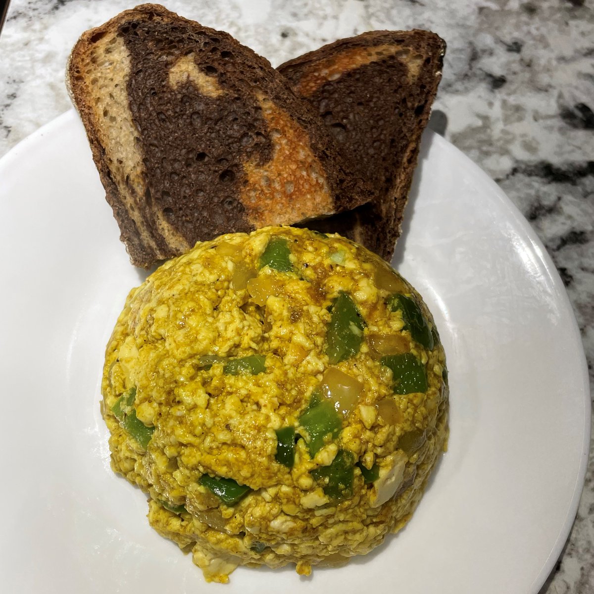 VeganBeliever's tweet photo. Tofu Scramble #butgod #veganbeliever #vegan #veganfood #veganrecipes #godsplan #veganchallenge #vegancoach #vegancatering #vegancater #nomeatonmyfork #veganmealprep  #godswork #nyvegan #atlvegan #godithankyou https://t.co/1KaofWVsQv