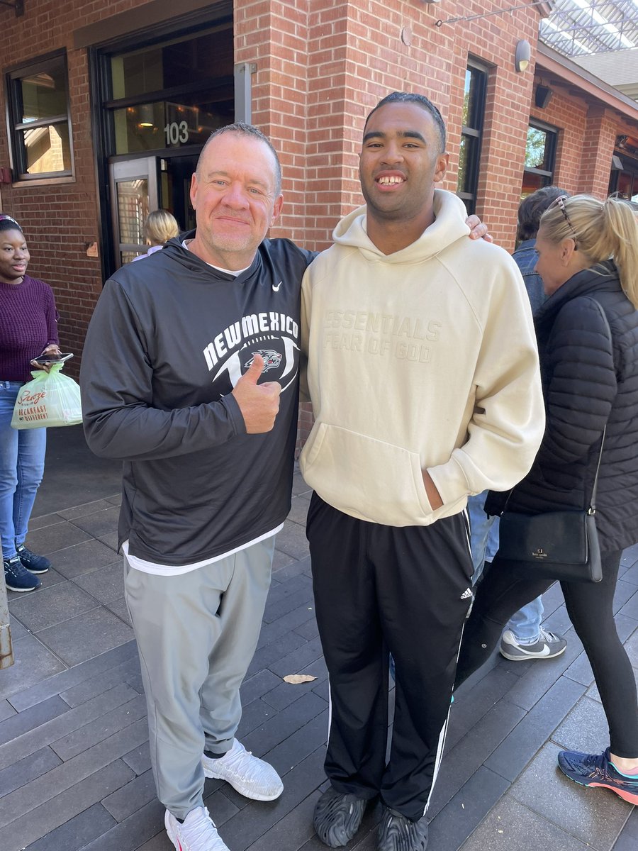 Appreciate <a href="/DavidHowes5/">David Howes</a> taking the time to have breakfast with my family and I this morning. Looking forward to officially becoming a Lobo!!! <a href="/UNMLoboFB/">New Mexico Football</a>