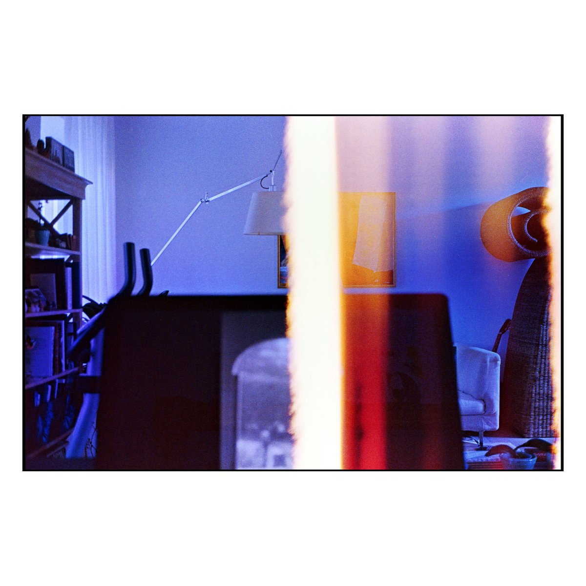 leobellandi's tweet photo. #fotografia #fotografie #photography #photographie #photograph #photo #contemporaryphotography #fotografiacontemporanea #artphotography #fotografiaanalogica #fotografiaanaloga #rodinal #selfdevelopment #selfdeveloped #selfdev #filmphotography #colorfilmphotography #colorphoto https://t.co/MtngfrOmE5