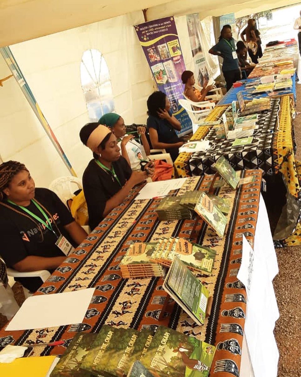 allaboutcongo's tweet photo. Quelques images du #salafey à Yaoundé au Cameroun. C’est ce dimanche que va se clôturer ce salon du livre africain pour enfants de Yaoundé. #okapi #bonobo #enfants #litterature https://t.co/DSdBMF1Xjy