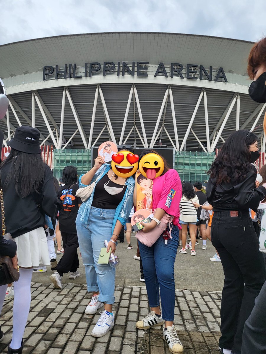 hannieyarn's tweet photo. Late feedback but just wanna say thank you @Caratcityph ! First dahil umabot siya sa con, second kasi ang ganda ng quality!! ๐ my sister and i took so many pics with our banners and fans yesterday โจ๏ธ๐ฅบ
#CCITY_FEEDBACKS https://t.co/h2ybzF0NWC