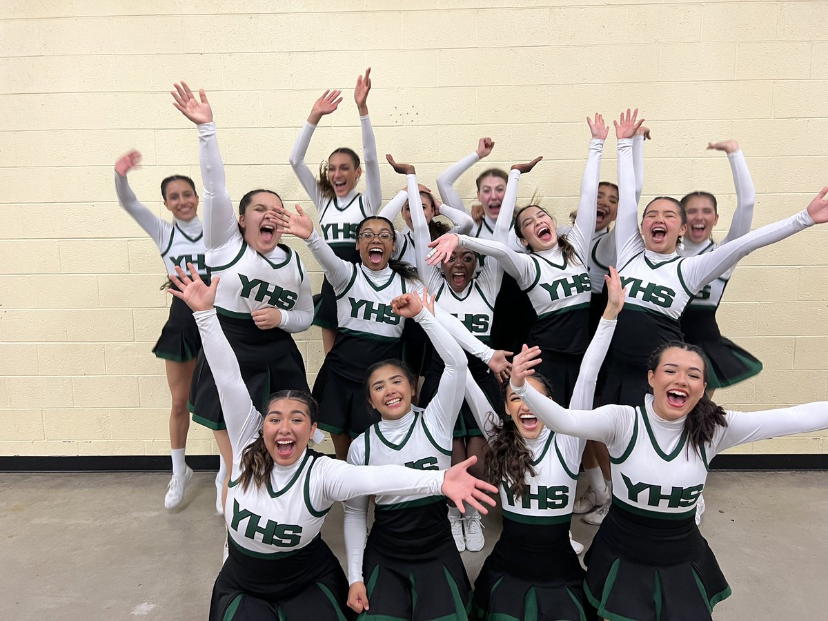 YoungkerCheer's tweet photo. Fourth at AIA Game Day state! So proud of this program and how far it’s come 💚 #i3ty2faw https://t.co/eNRRsnT0tb