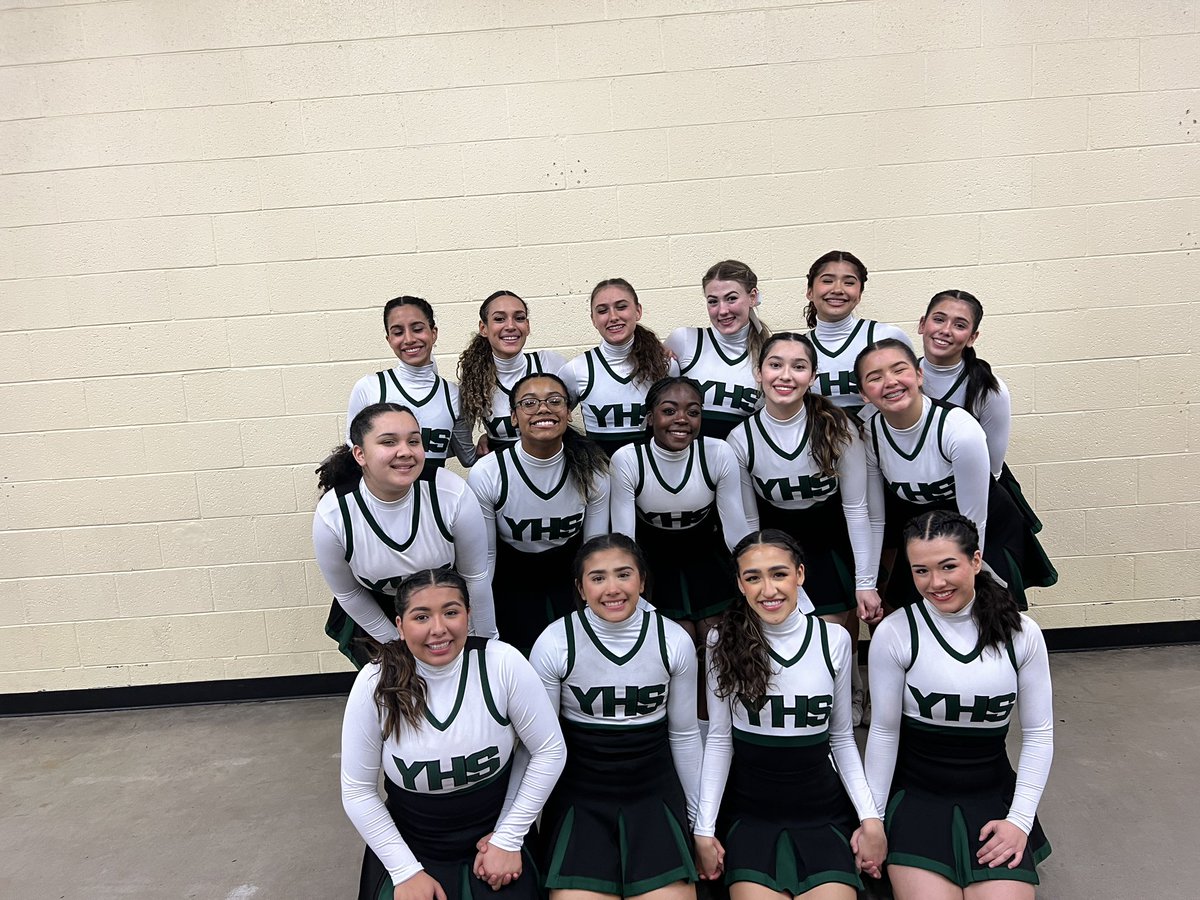 YoungkerCheer's tweet photo. Fourth at AIA Game Day state! So proud of this program and how far it’s come 💚 #i3ty2faw https://t.co/eNRRsnT0tb