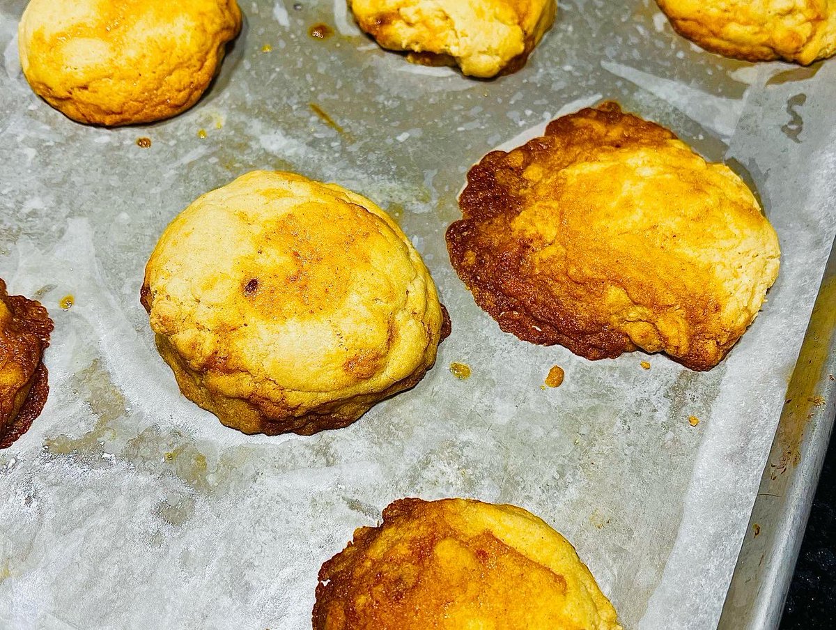 UglyApron's tweet photo. Oh my god. Are those the Gochujang Caramel cookies from New York Time Cooking’s 2022 Holiday Cookie Week? - #uglyapron @nytcooking @ericjoonho https://t.co/D9kjorfW2C