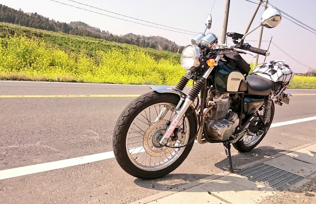 おまけ。
10話予告で黒崎がバイク乗ってましたね!✨🏍️

原作でも黒崎は一度だけバイクに乗ってます。
これは借り物で、貸してくれたのは「敦」。原作の敦は、氷柱の弟ではなく別の立場で登場します。
車種は、当時の私の愛車・CB400SS(ホンダ)でした。

ドラマでは何に乗るのかな～!😍
#クロサギ 