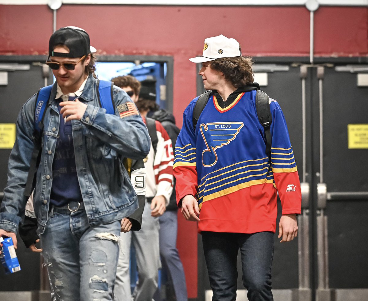 Chiefs_Hockey's tweet photo. Rollin' with the homies💥 #Chwk90sNight

📸 @DarrenSFrancis https://t.co/LgJxV0p27E
