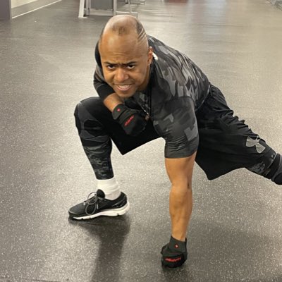 DarrylElliott8's tweet photo. #NewProfilePic https://t.co/r5T3IC8GAc