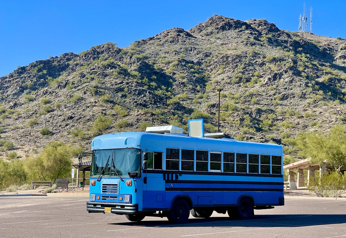 SubduedSnarl's tweet photo. Home Sweet Home🏠🚌🚐
#NorthMountain
#Homeless #NotHomeless https://t.co/3rV4FsuG4z
