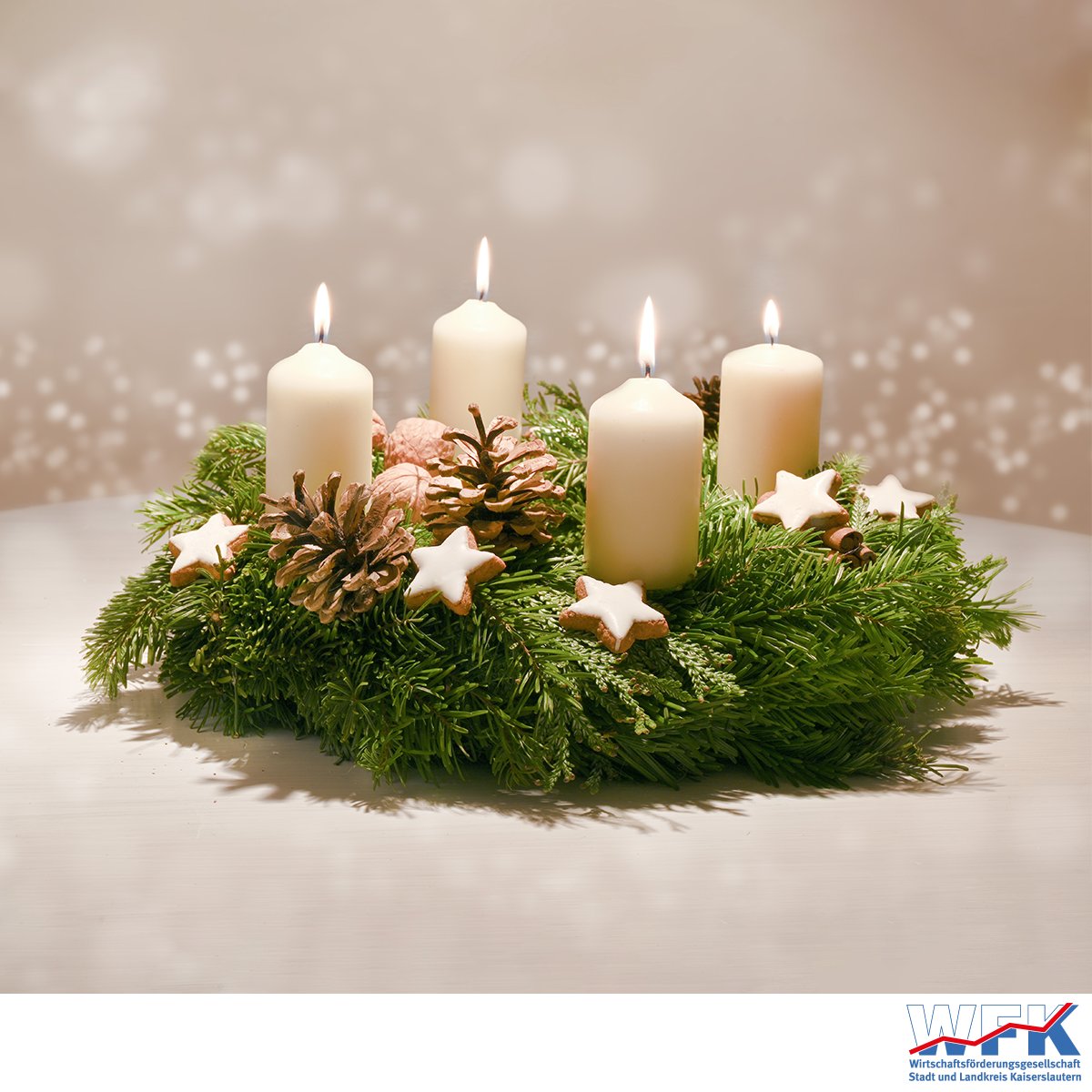 ... Und schon zünden wir die letzte Kerze zum 4. Advent an. 🕯️🕯️🕯️🕯️ Die Zeit rast nur so an uns vorbei. 🕰️ Deswegen nehmen wir uns im Dezember gerne einen Moment, um inne zu halten und durchzuatmen. Genießen Sie weiterhin die Vor-Weihnachtszeit. 😌👌