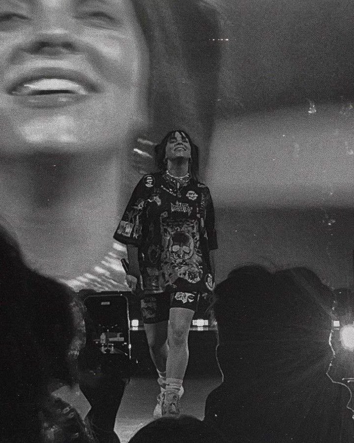EILISHCONCERT's tweet photo. happy 21st birthday to our lover girl billie eilish 🤍 https://t.co/xhB6YriBsi
