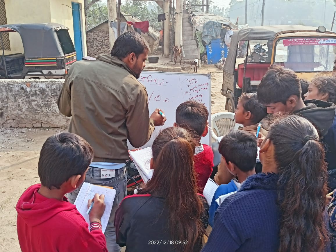 utthanbasti's tweet photo. It's not a routine anymore, it has become a habit now. Great commitment.👏
Well done boys👍👍
#Utthanbasti
#MissionStudywithUtthan
@asushantsdubey @sdmjlbd @Ersurendradubey @sengarlive @PiyushDubey99 @divyanshudubeys @UPGovt @Dubeynitin0101 @EduMinOfIndia @dmbas_ https://t.co/XTkHQG6pNs