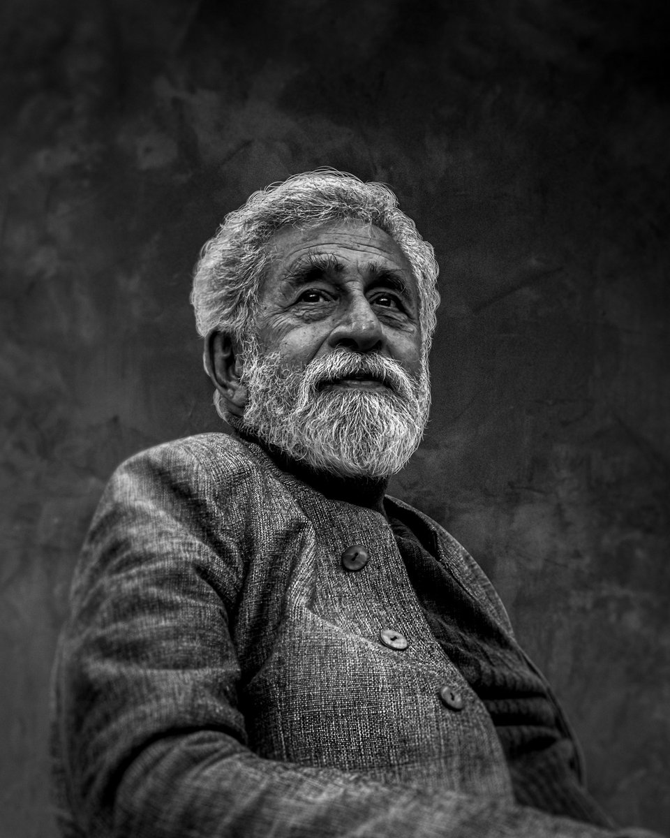 Portraits with Naseer sahab. (2/3)

#naseeruddinshah #BnW #riteshkrishnan #portrait