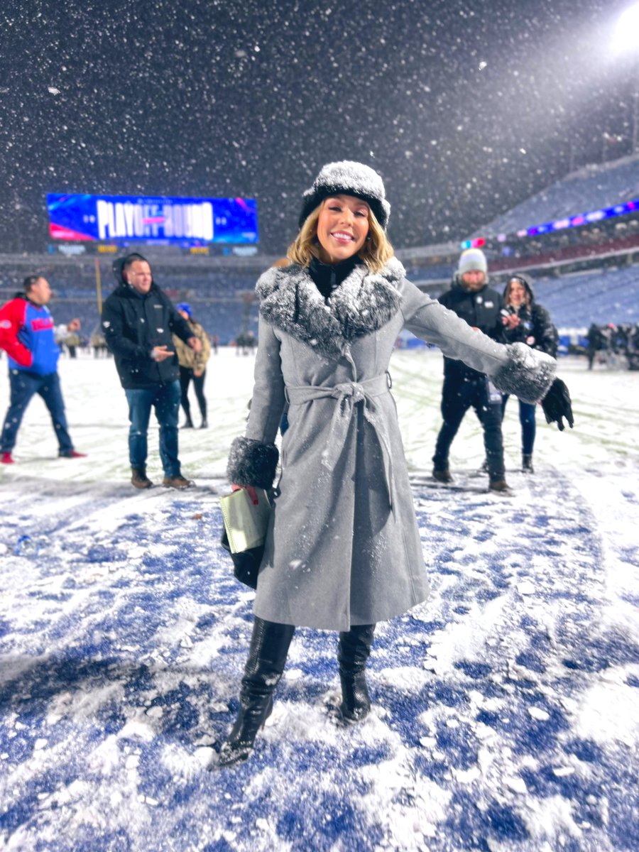 Colleen Wolfe on Twitter "First snow game First Buffalo game Double