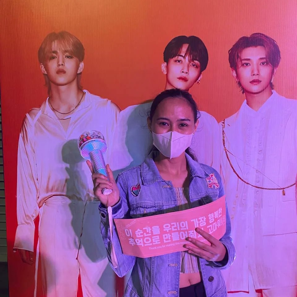 chandriyy's tweet photo. MAHAL KO KAYOO!! @pledis_17 💗💗💗 https://t.co/uRleMpnlSb
