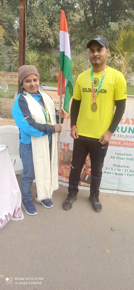 Sauravraj277's tweet photo. #RunningMan #soldierathon @TheFitistan @Soldierathon #beatomic @sintu94 @Lucky21june @MajorPoonia #VijayRun
उनके हौसले का भुगतान क्या करेगा कोई
उनकी शहादत का क़र्ज़ देश पर उधार है
आप और हम इस लिए खुशहाल हैं क्योंकि
सीमा पे सैनिक शहादत को तैयार हैं
विजय दिवस की हार्दिक शुभकामनाए https://t.co/dSZdWRqKWh