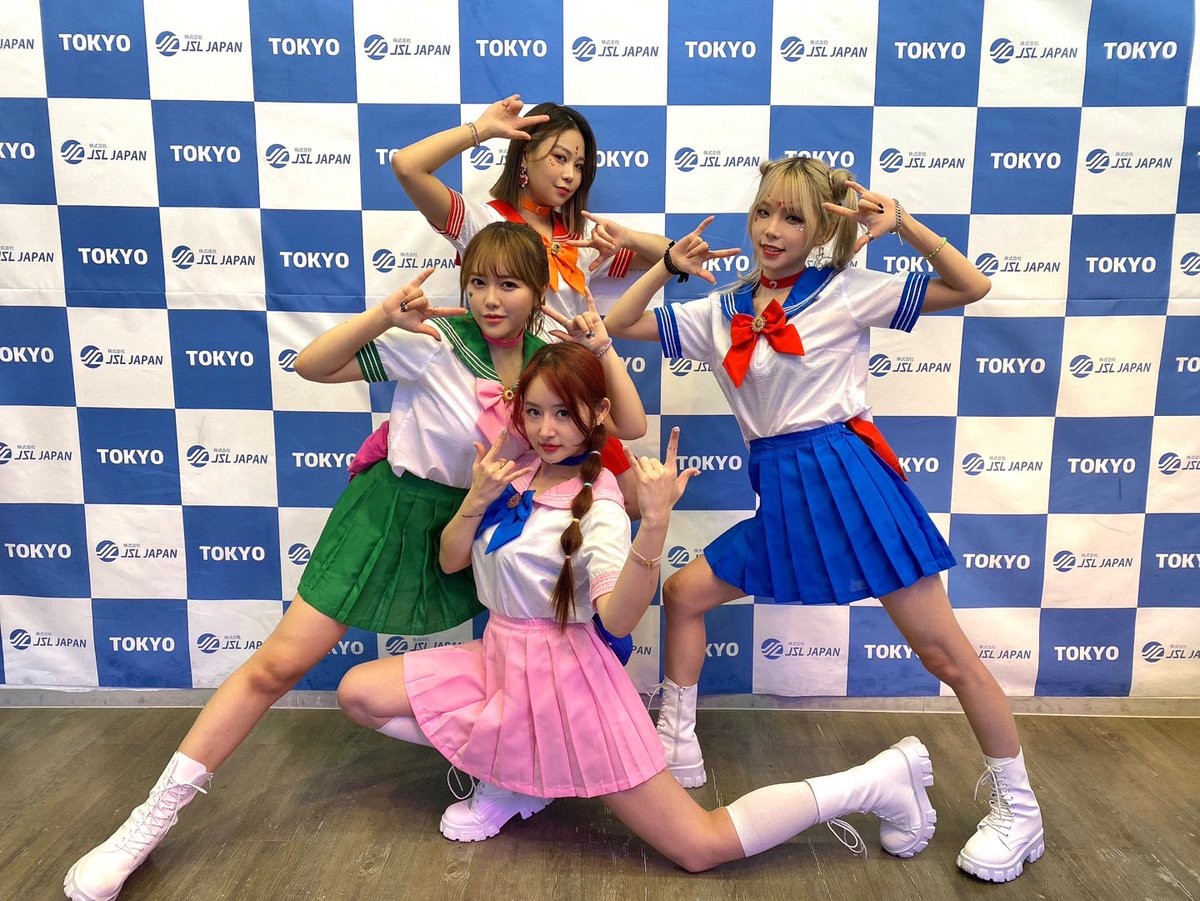 st_onair_global's tweet image. #온에어 #옹에아 #OnAir #オンエア
月にかわっておしおきよ❗️
今週も幸せな時間ありがとうございました💕