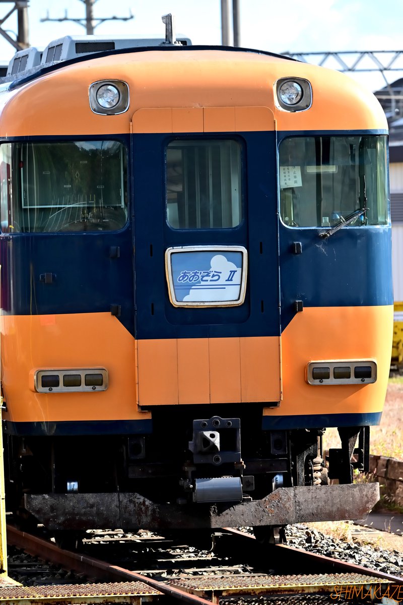50101TUBASA's tweet photo. 12200系 NS49(スナぞら) あおぞらII 簡易報告幕
明星検車区 北奥で疎開 交番検査待ち
近鉄特急カラーが3ヶ月ぶりメセ
いつ米野に返却するのか不明
ホームから望遠レンズと敷地外から望遠レンズと脚立でフェンス超えて安定な撮影🤩
明星検査区
#スナぞら
#NS49
#近鉄 https://t.co/aVQNXLGNpt