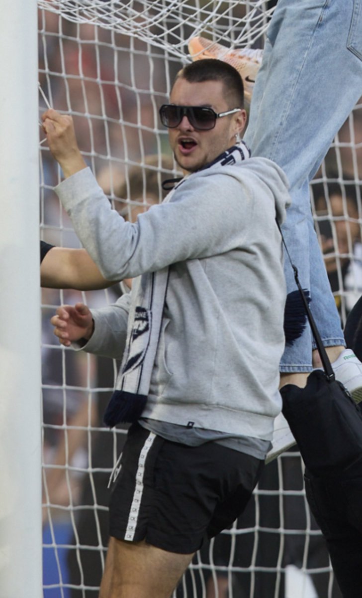 SharnelleVella's tweet image. Victoria Police very keen to chat to these men about what occurred at the soccer last night. Anyone know them? Let the police know if you do..