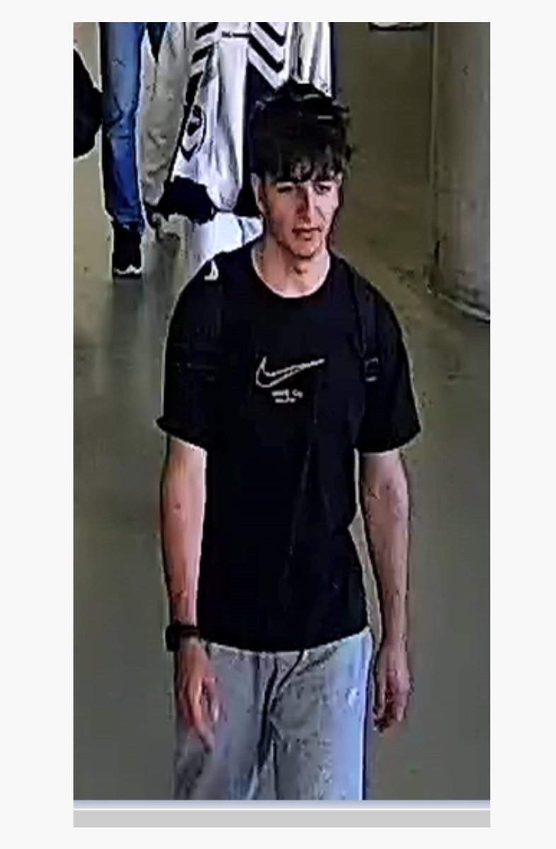 SharnelleVella's tweet image. Victoria Police very keen to chat to these men about what occurred at the soccer last night. Anyone know them? Let the police know if you do..
