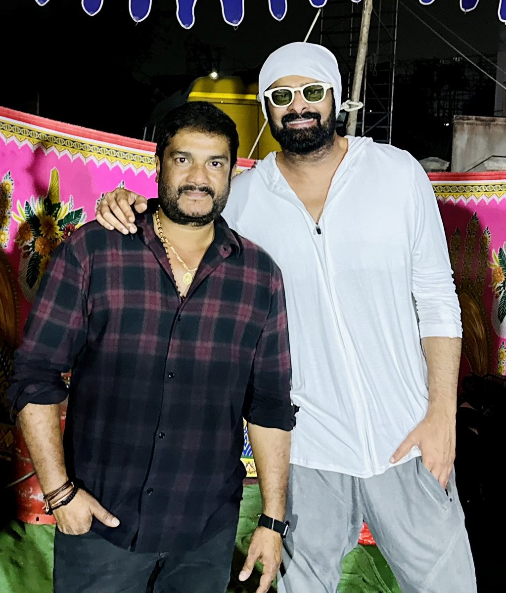 srinu10477's tweet photo. Darling @prabhas ❤️ https://t.co/8B00f8XhUg