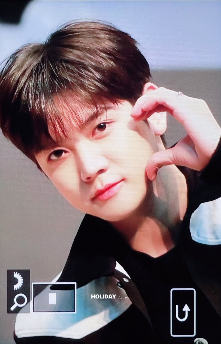 1103holiday's tweet photo. 221218 최밍기 아궁빵 ~~~
#렌 #최민기 #REN #レン #CHOIMINGI #เร็น https://t.co/VwVjwzBvQG