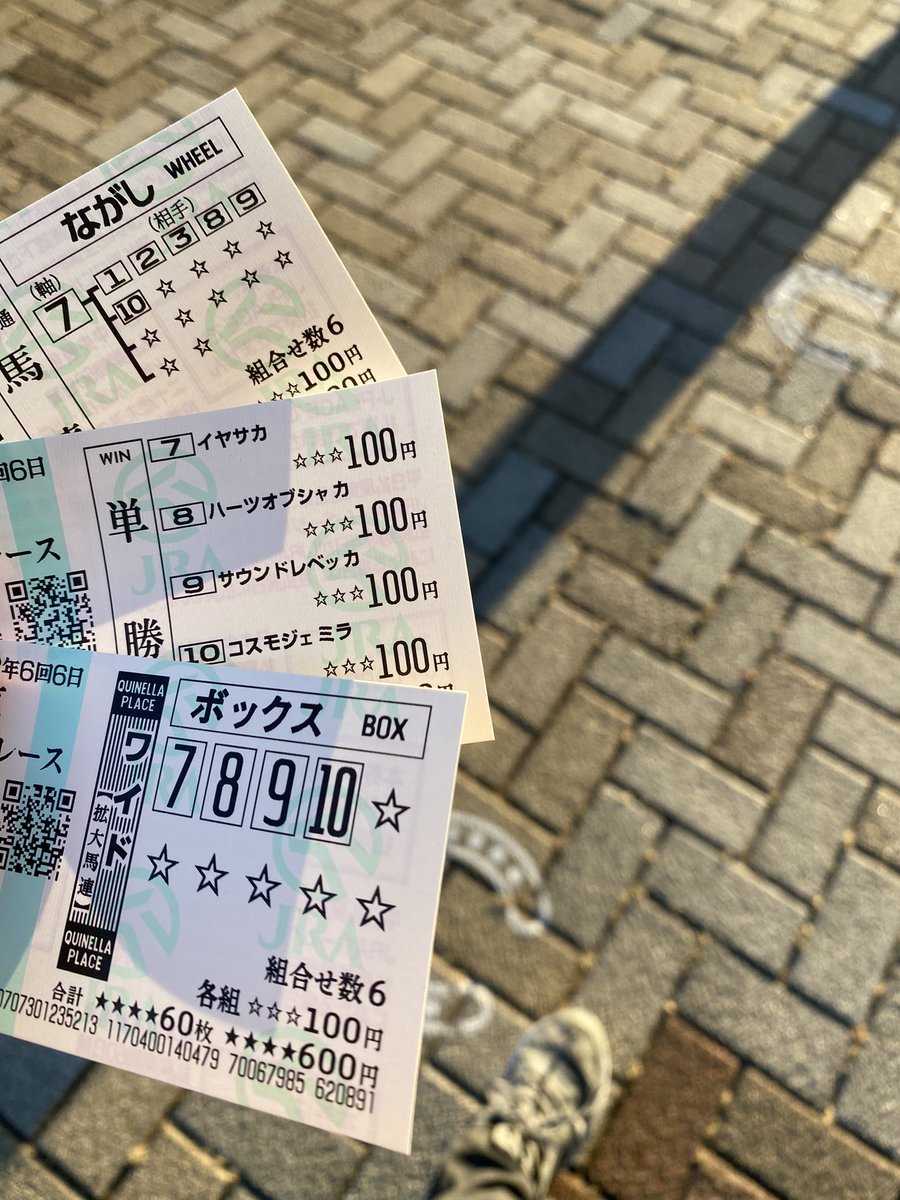 8kama's tweet photo. 残業 #kaime https://t.co/TQFfh1ooQq