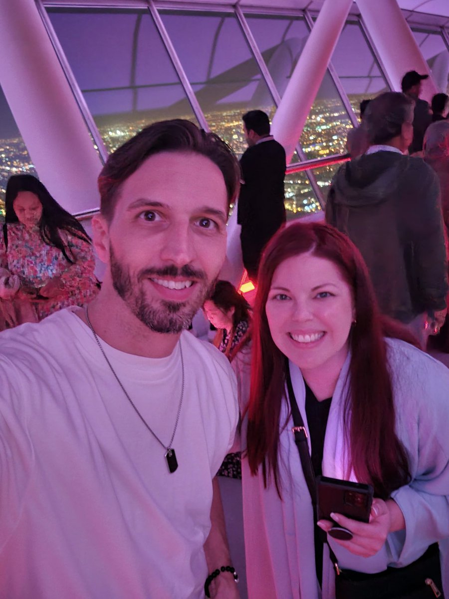 nikonmike79's tweet photo. #kingdomcenter #KSA #shopping #Travel 
Finally got the wife out here to see what living in Saudi Arabia is like. #awesome https://t.co/wVljs5X7nU