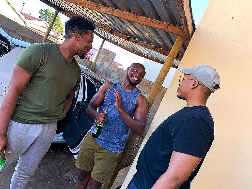 RhythmMaestro's tweet photo. Summer guys 💪🏾 https://t.co/0aErBnDT7R