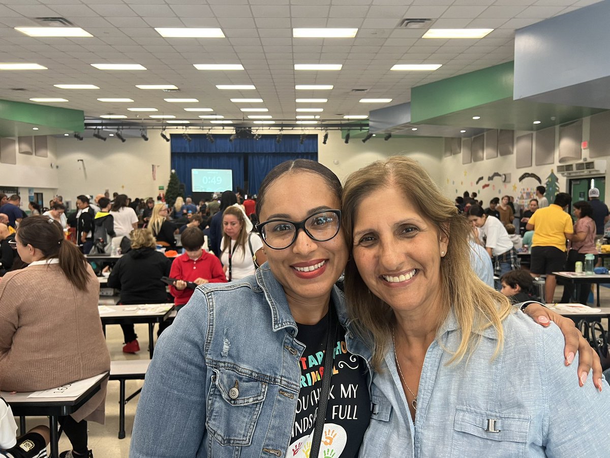 anaili12's tweet photo. With my colleague and friend from @rockway_elem Principal Thompson at Saturday Robotics competition! #PrincipalLife #WeWorkSaturdays #loveourkids #loveourjob @carvermiddmdcps @MDCPSSci https://t.co/qqizhL5wQZ