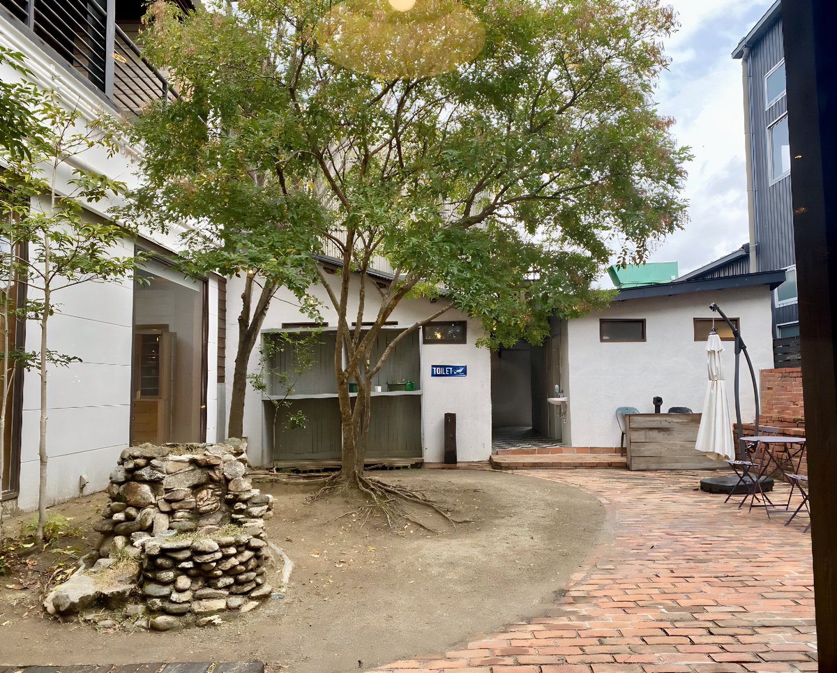 mamu_uuu's tweet photo. ＃関家具
＃BACKYARDCOFFEE
＃ドゲンジャーズ https://t.co/7P0GKLnnxe