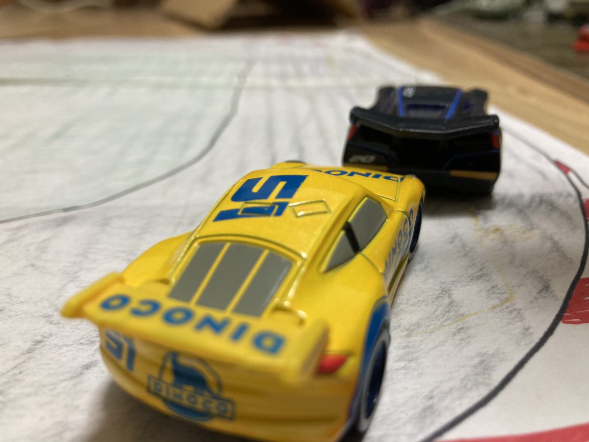 Carslove5's tweet photo. いけっーークルーズラミレスっ🚗💨

#カーズ　#トミカ https://t.co/E7qJ0qxxez