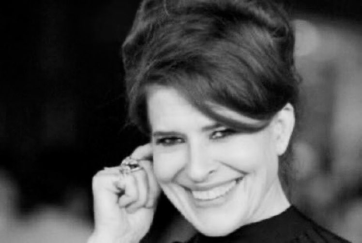 La mort vous fait-elle peur? « Mais non! Au contraire, c’est une alliée. Elle donne la mesure de tout, elle nous dit que ce qu’on croit grave ne l’est pas tant que ça », Fanny Ardant