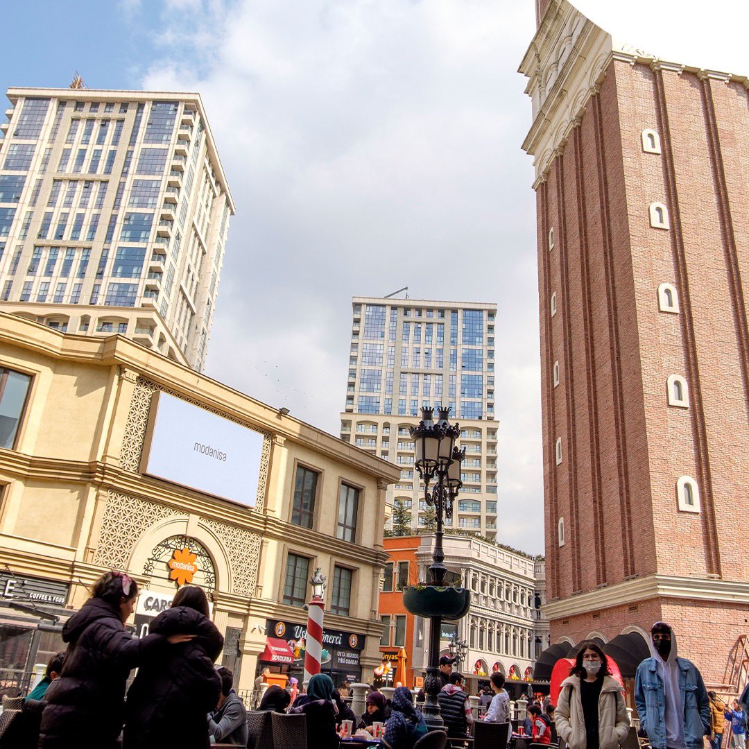 Alışveriş keyfinize Venezia’da Venedik manzarası ve gökyüzünün eşlik ettiğini düşünün!

Imagine that your shopping pleasure is accompanied by the view of Venice and the sky in Venezia!

#VeneziaOutlet #GörmenLazım #Outlet #Alışveriş #Shopping #İstanbul