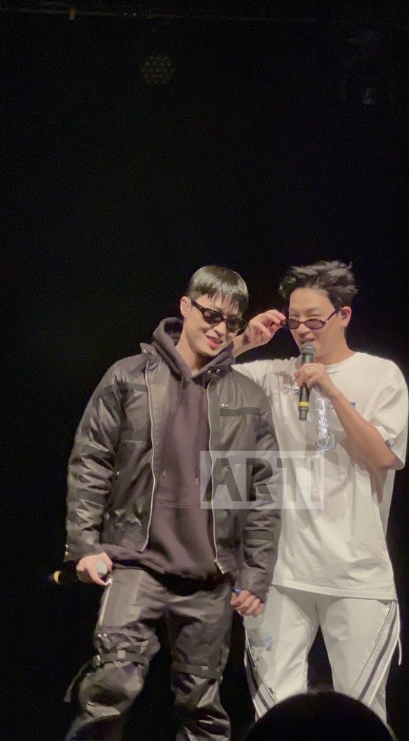 Kkanokkantt_st's tweet photo. @JAYBboyB อันนี้เอาผมลงแยกไม่ออกเลยค่ะ🤣😅 https://t.co/KAKSRr1LCk
